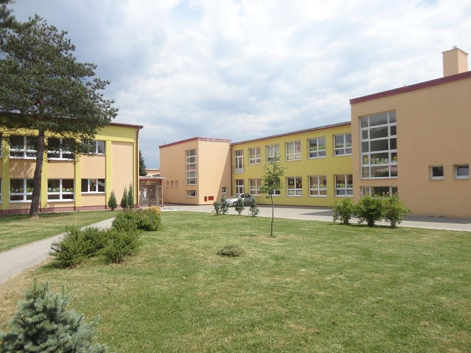 Škola v Budči